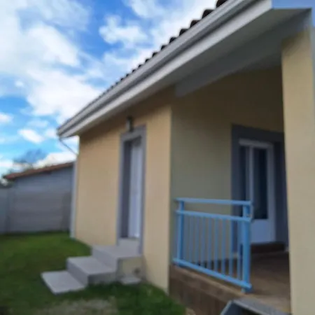 Petite Maison Calme Casa de Férias *